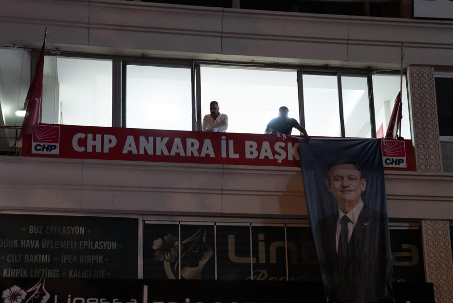 CHP Ankara İl Başkanlığı Binasında Sürpriz Gerilim Yaşandı