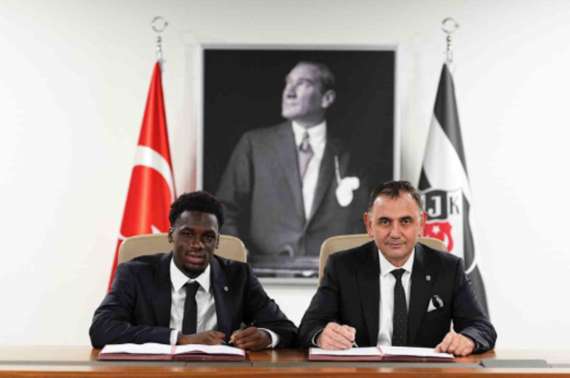 Beşiktaş, Yeni Transferi Ernest Poku'yu Resmen Tanıttı