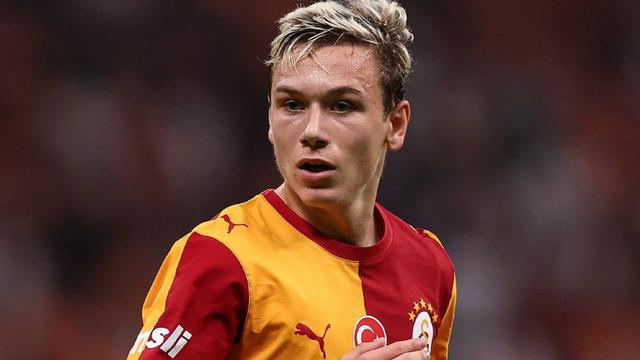 Aleksey Batrakov, Galatasaray ile İlk Resmi Karşılaşmasına Çıktı