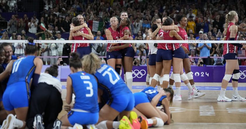 İtalyan kadın milli voleybol takımı, ABD'yi 3-0 yenerek tarihinde ilk kez Olimpiyat şampiyonu oldu.