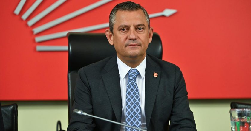 Özel'in “altı ok” için renk önerisi tartışma yarattı