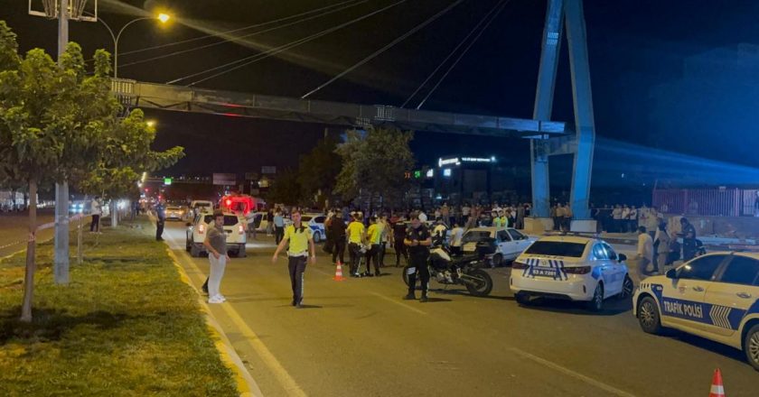 Şanlıurfa'da kontrolden çıkan araç yayalara çarptı: 5 ölü