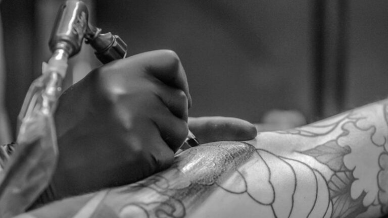 Tanımlanmış Bilim Adamları: Şaşırtıcı Dövme Araştırmaları! Kanser riskini arttırır