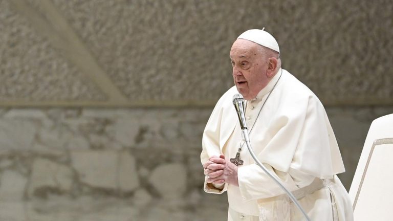 Papa Francis’in Gazze çocukları için sağlık aracını bağışladığı keşfedildi