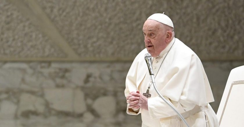 Papa Francis’in Gazze çocukları için sağlık aracını bağışladığı keşfedildi