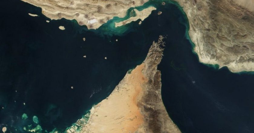 Onaylı Parlamento: İran, Hormuz Boğazı’nı kapatmak için ilk adımı attı