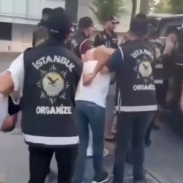 İstanbul’daki Ceza Örgütü Operasyonu: 18 Gözaltı