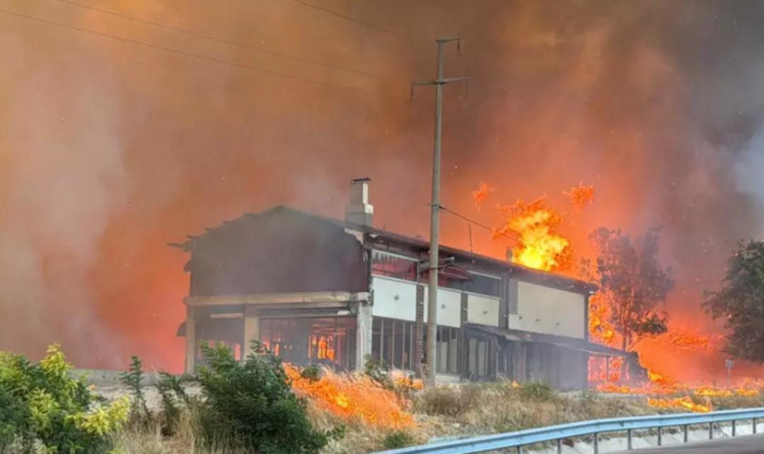 Milyonlarca villa, araçlar Ash'e dönüştü! Çanakkale'deki acı resim 6 ortaya çıktı