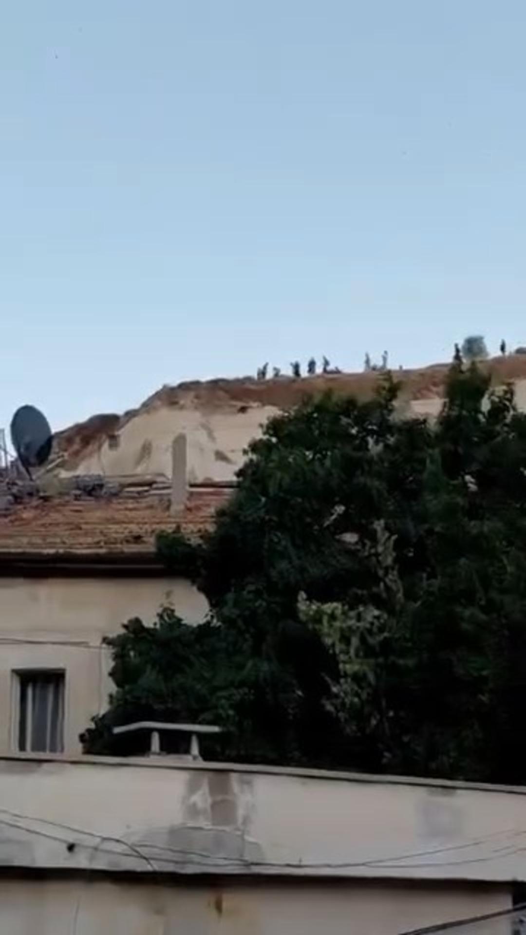 Nevşehir'de panik anları! Fotoğraf çekerken bir turist vadiye düştü 2