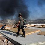 Filistin topraklarını ele geçiren İsrailliler, Batı Şeria’da silahla bir Filistinliyi öldürdü