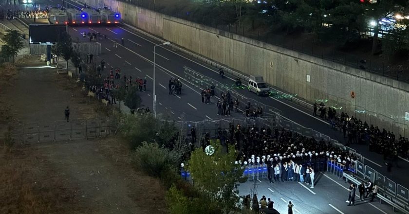 CHP İstanbul’un İl Başkanlığına Polis Bloğu: Özgür Özel tarafından çağrıldı