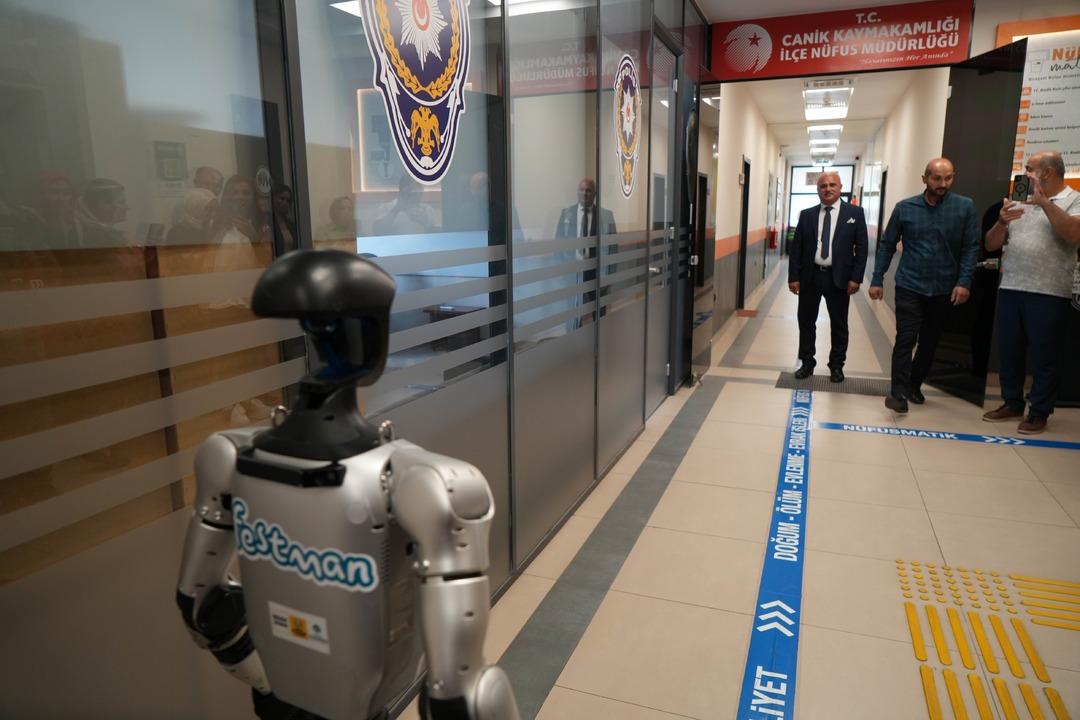 Türkiye birincisi! Robotu nüfusa kaydettiler: 