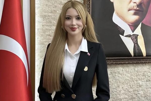 Sosyal medyanın bahsettiği kaymakam: Tuğçe Orhan! Güzelliğiyle dikkat çekti…