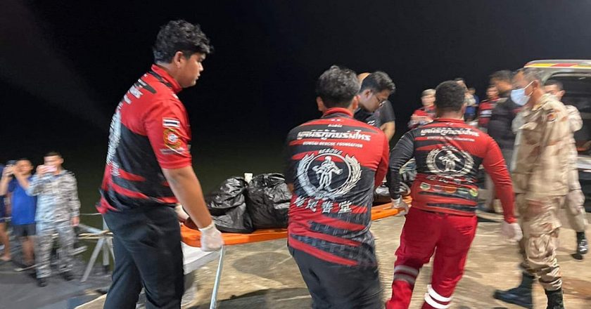 Myanmarlı göçmenleri taşıyan tekne alabora oldu: En az 27 ölü