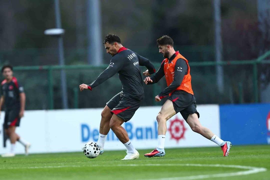 Milli takım, Bulgaristan maçı hazırlıklarına devam ediyor! 2