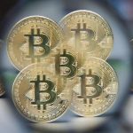 Bitcoin haziran ayından bu yana ilk kez psikolojik sınıra düştü