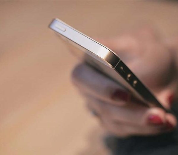 Yurt dışından telefon getirmek artık 57 bin lira! 2026 IMEI kayıt ücreti nedir?