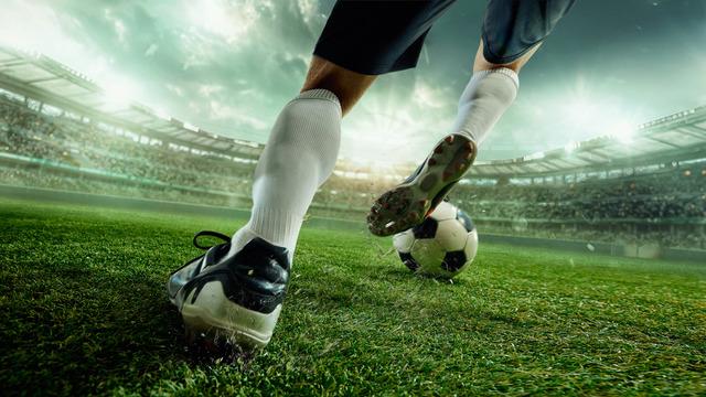 Topu rabona ile uzaklaştıran kaleci ⚽️